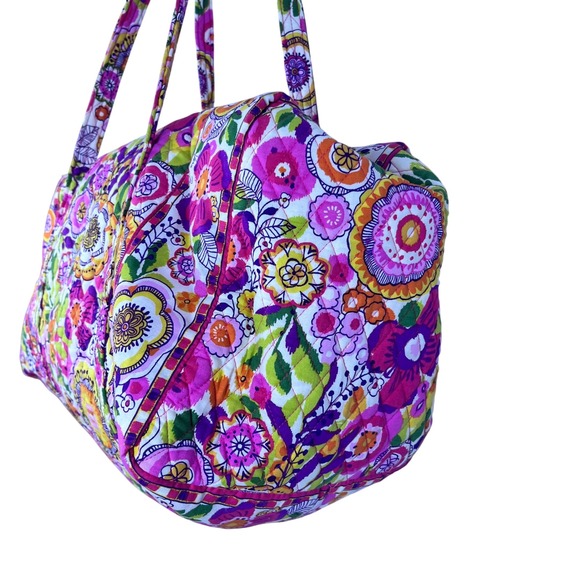 Vera Bradley Large Quilted Floral Duffel Bag Weekend Travel Carry On (L608) - Picture 4 of 7